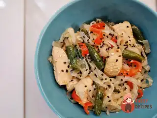 Вок з індичкою та ширатаки