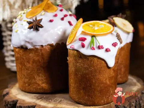 Паска на вершках з цукатами та сушеною вишнею