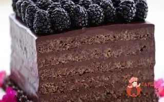 Шоколадно-Мигдальний Торт З Ожиною