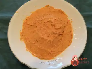 Хумус із печеним перцем