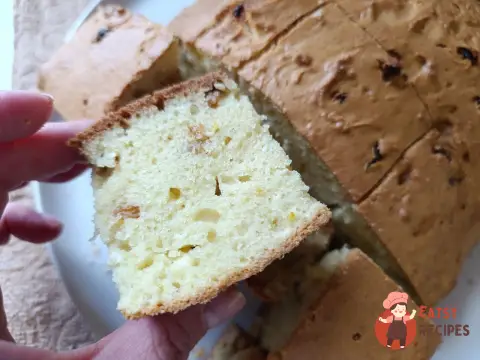 Сирний кекс із родзинками