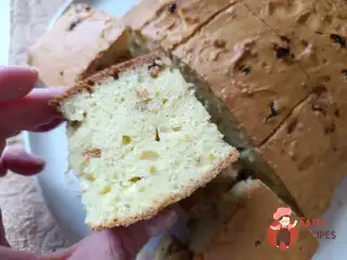 Сирний кекс із родзинками