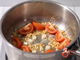 Крок 3: Томатний суп з яйцем