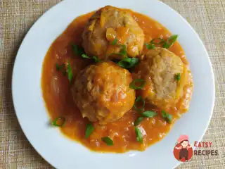 Тефтелі в томатному соусі