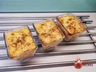 Вершковий жульєн з грибами та мідіями