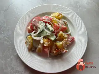 Салат з картоплею