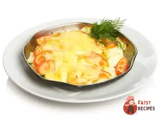 Фріттата з помідорами, шалотом і чебрецем