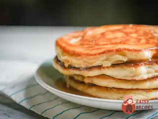 Пишні й ситні татарські дріжджові млинці тебікмек