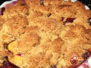 Пиріг сливовий з мигдалем