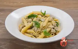 Пенне З Ковбасками Та Гірчицею