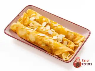 Млинці з яблуком та карамеллю