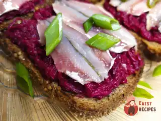 Бутерброди з кількию пряного посолу