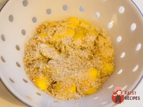 Кускус з манго та кокосовими вершками