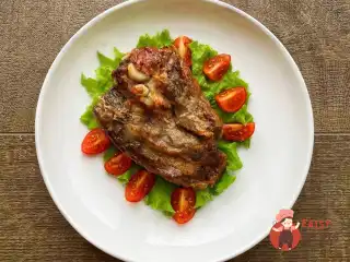 Грудка з грецьким йогуртом, імбиром і корицею