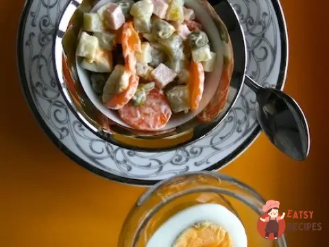 Олів'є з вареною ковбасою
