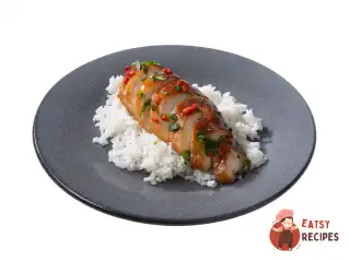 Курячі грудки, мариновані в соєвому соусі з часником та імбиром