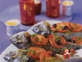 Ароматна дорада з соусом та травами