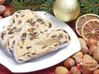 Солодкий хліб із сухофруктами та марципаном