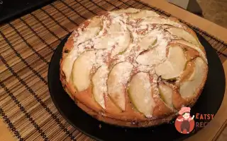 Шарлотка З Кислими Яблуками Та Корицею