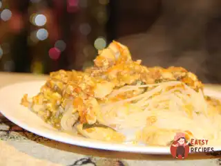 Пад тай з курячою грудкою