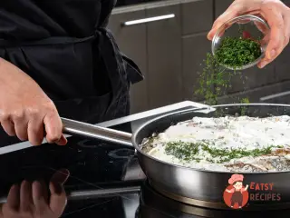 Крок 10: Судаки у сметані