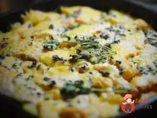 Форель, запечена з картоплею