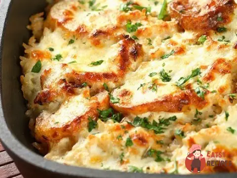 Картопля з печерицями у сметані