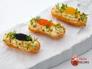 Несолодкі еклери з крабом