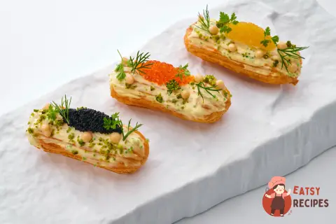 Несолодкі еклери з крабом