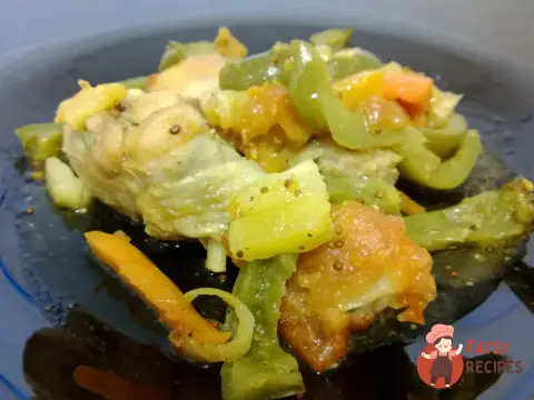 Курка з овочами в кисло-солодкому соусі