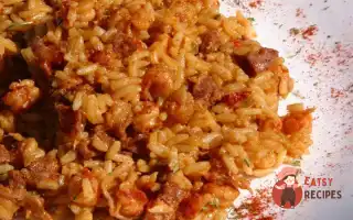 Джамбалайя З Копченими Ковбасками Та Гострим Томатним Соусом