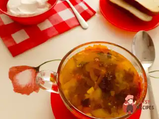 Зелений борщ із щавлем