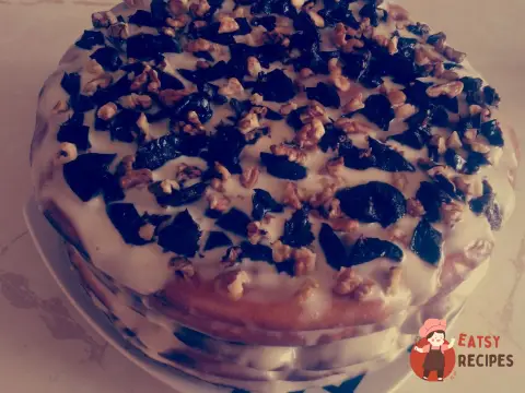 Торт з чорносливом по-французьки
