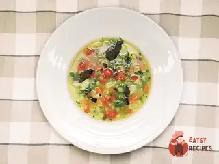 Мінестроні з дайконом та кропом