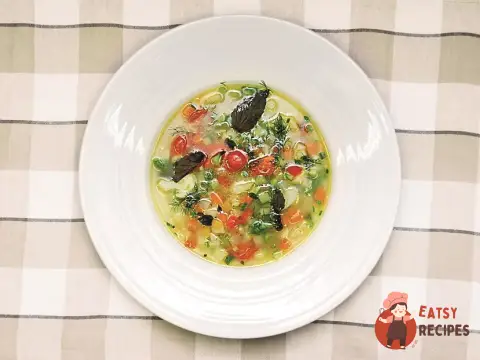 Мінестроні з дайконом та кропом