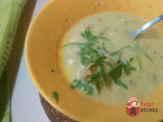 Сирна юшка з пшоном і куркою
