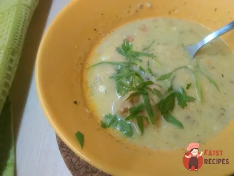Сирна юшка з пшоном і куркою
