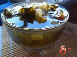 Легкий суп із французької квасолі та шпинату