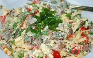 М'яСний Листковий Салат З Картоплею Та Сиром