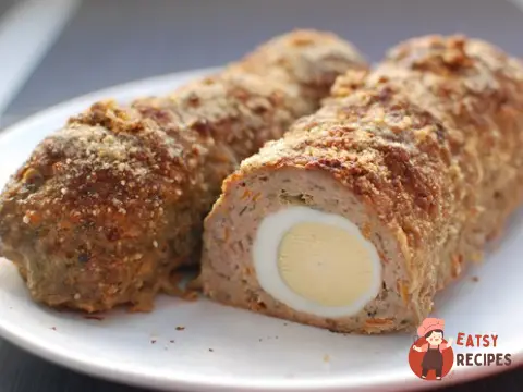 М'ясний рулет із яйцем