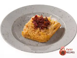 Запіканка з яєчної локшини з куркою