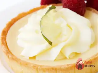 Масляний пиріг з малиною