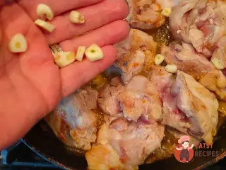 Крок 9: Курка з грибами та шпинатом