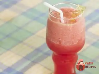 Кавуново-огірковий кулер з горілкою