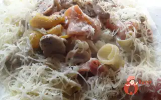 Паста Кампанеллe З Грибами В Соусі З Рокфору