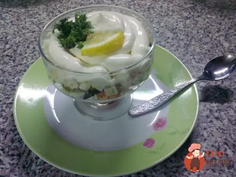 Закуска з креветок та маринованих огірків