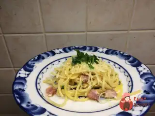 Спагетті з карбонатом