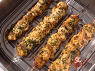 Крок 5: Курячі шашлички в аерогрилі