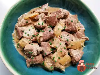 Печінка у вершковому соусі