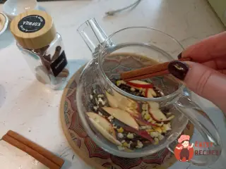 Крок 6: Яблучний чай з корицею